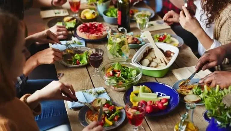 Toplu Yemek Hizmetlerinde Kalite Standartları: Nelere Dikkat Edilmeli?