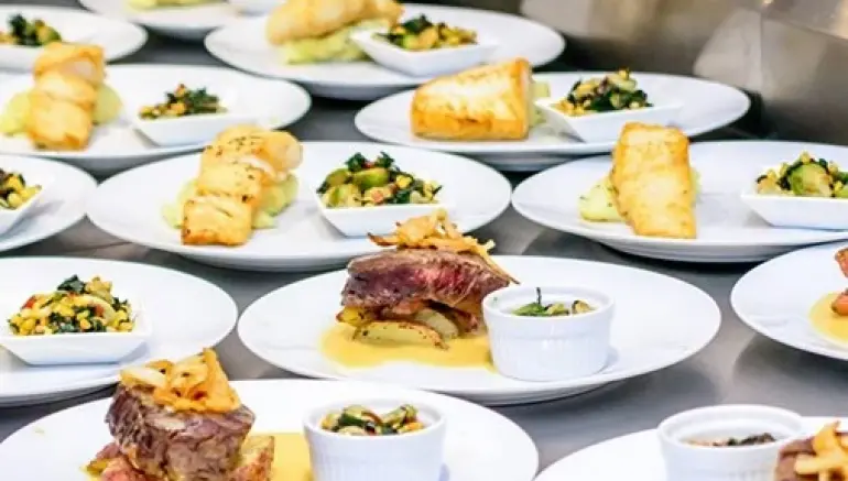 Günlük Yemek Hizmeti ile Restoran Yemekleri Arasındaki Farklar